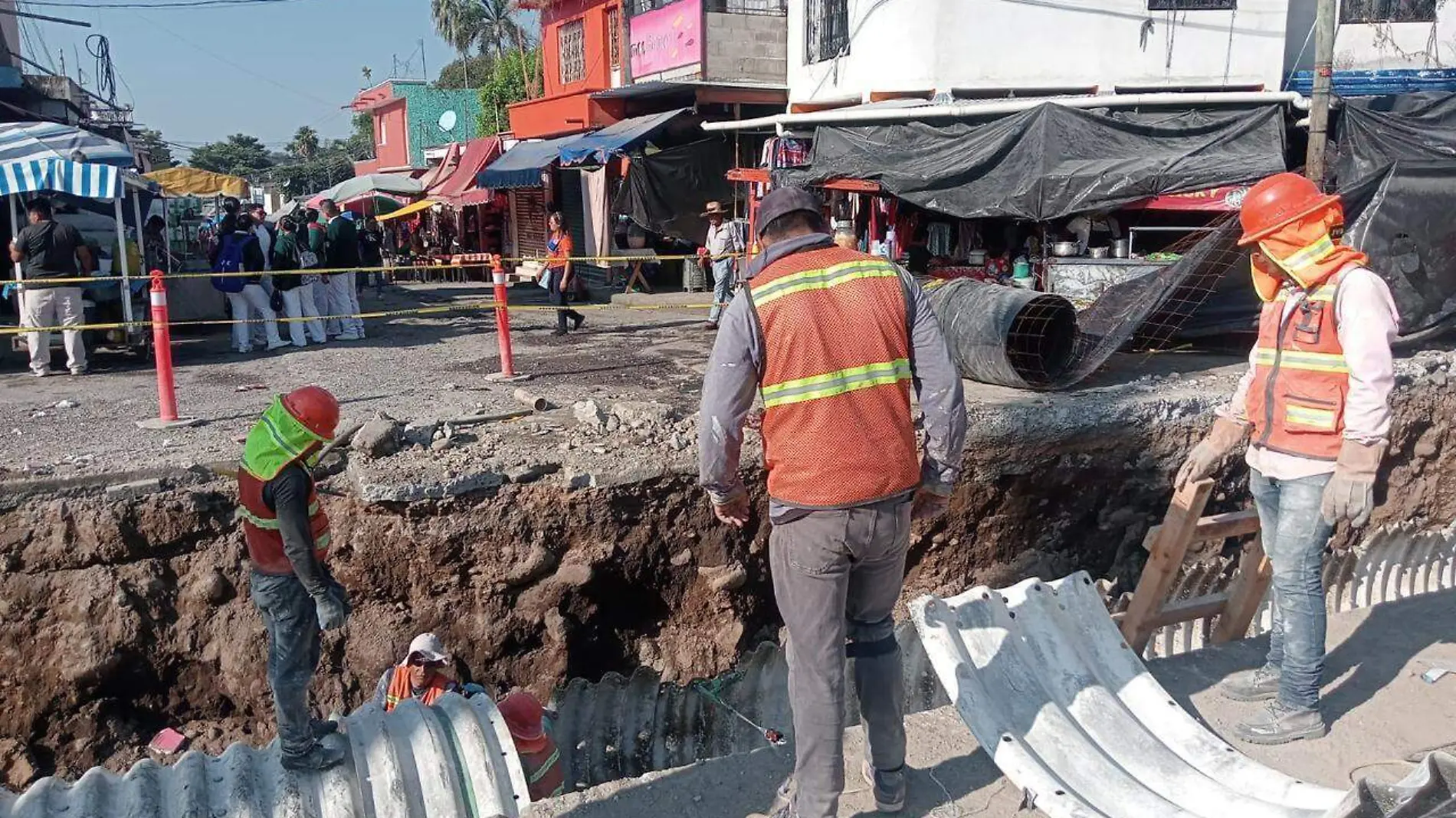 trabajadores en una construccion